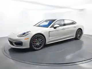 2023 Porsche Panamera 4S Executive's photo