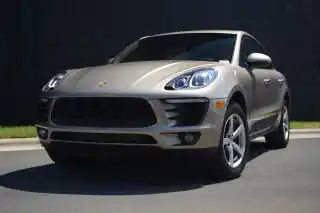 2018 Porsche Macan Base's photo