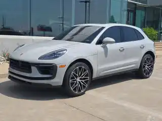 2024 Porsche Macan S's photo