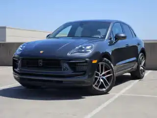 2026 Porsche Macan S's photo