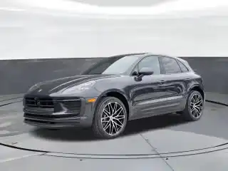 2026 Porsche Macan Base's photo