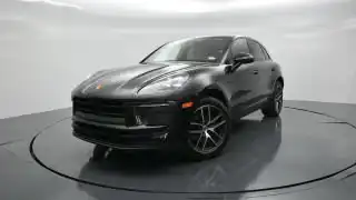2023 Porsche Macan Base's photo