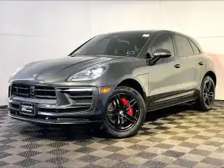 2024 Porsche Macan T's photo