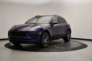 2026 Porsche Macan Base's photo