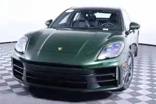 2025 Porsche Panamera 4 E-Hybrid's photo