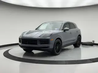 2024 Porsche Cayenne Base photo 5