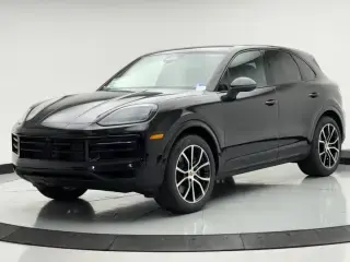 2026 Porsche Cayenne Base photo 5