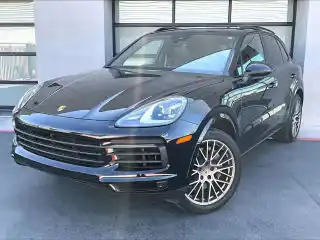 2023 Porsche Cayenne Platinum Edition's photo