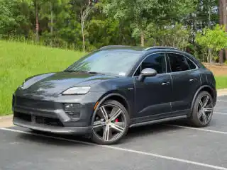 2025 Porsche Macan Macan 4S Electric's photo