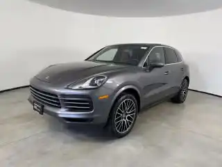 2023 Porsche Cayenne Platinum Edition's photo