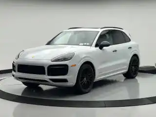 2021 Porsche Cayenne GTS's photo