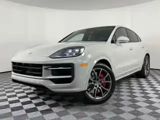 2026 Porsche Cayenne S's photo