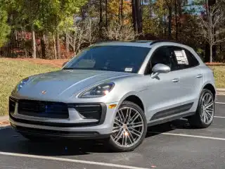 2026 Porsche Macan T's photo