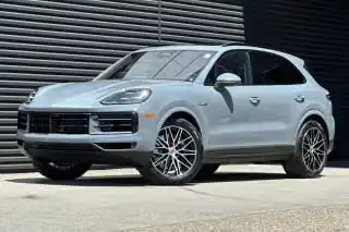 2026 Porsche Cayenne E-Hybrid's photo