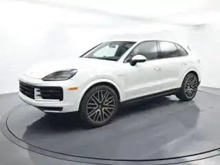 2025 Porsche Cayenne S E-Hybrid's photo