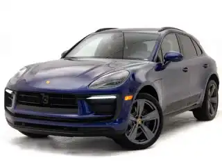 2025 Porsche Macan Base's photo