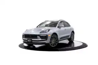 2026 Porsche Macan Base's photo