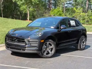 2026 Porsche Macan T's photo