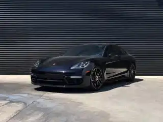 2023 Porsche Panamera 4 Platinum Edition's photo