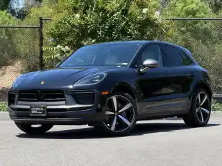 2023 Porsche Macan T's photo