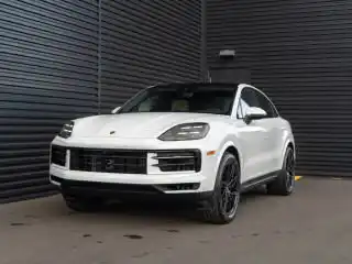 2026 Porsche Cayenne Base's photo