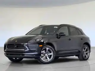 2026 Porsche Macan Base's photo