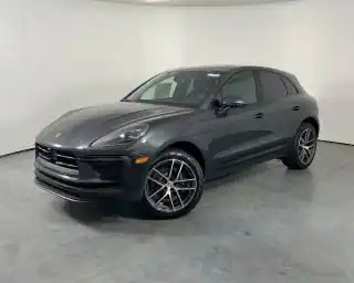 2025 Porsche Macan Base's photo