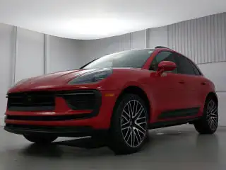 2026 Porsche Macan T's photo