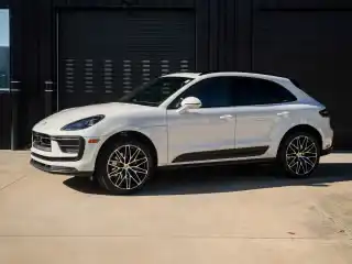 2026 Porsche Macan T's photo
