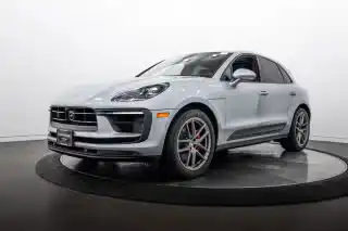 2026 Porsche Macan S's photo