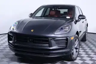2026 Porsche Macan Base's photo
