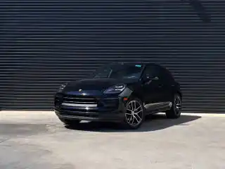 2022 Porsche Macan Base's photo
