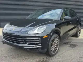 2023 Porsche Cayenne Platinum Edition's photo