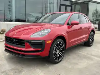 2026 Porsche Macan T's photo