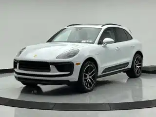 2022 Porsche Macan S's photo