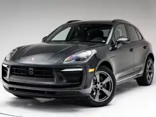 2026 Porsche Macan Base's photo