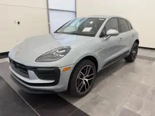 2025 Porsche Macan Base's photo