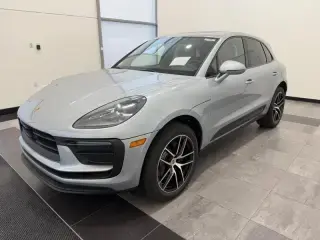 2025 Porsche Macan Base photo 5