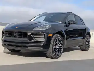 2025 Porsche Macan T's photo