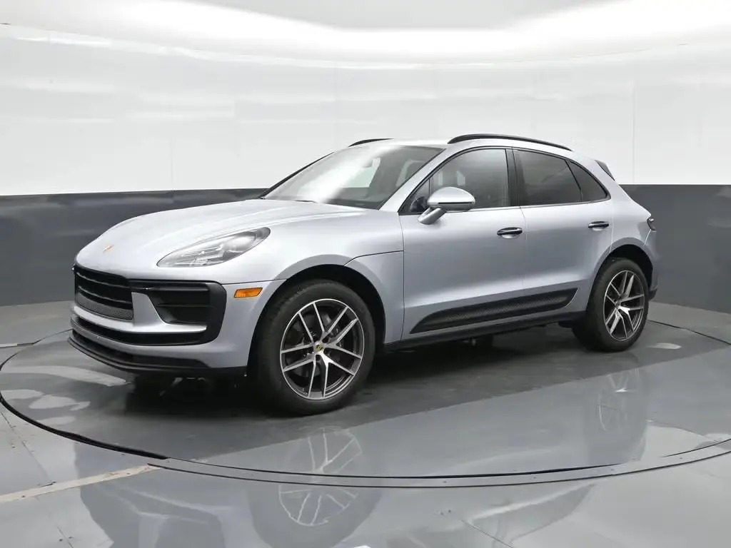 2022 Porsche Macan Base photo 4