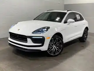 2026 Porsche Macan T's photo