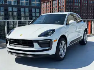 2023 Porsche Macan Base's photo