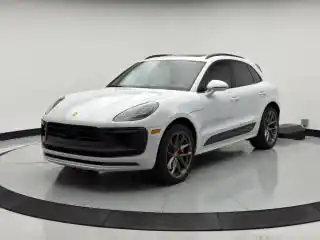 2023 Porsche Macan GTS's photo