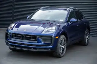 2026 Porsche Macan T photo 1