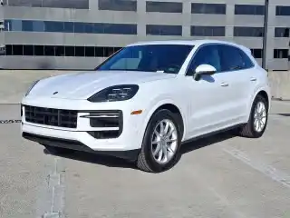 2026 Porsche Cayenne Base's photo