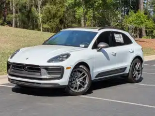 2026 Porsche Macan T's photo