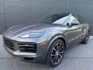 2026 Porsche Cayenne Base's photo