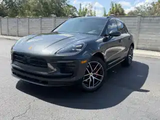 2025 Porsche Macan S's photo