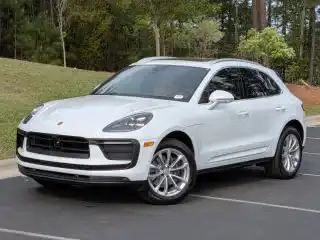 2025 Porsche Macan T's photo
