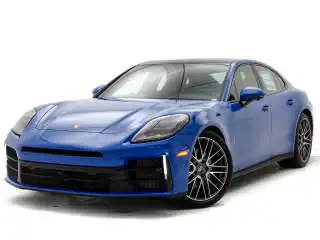 2025 Porsche Panamera 4's photo